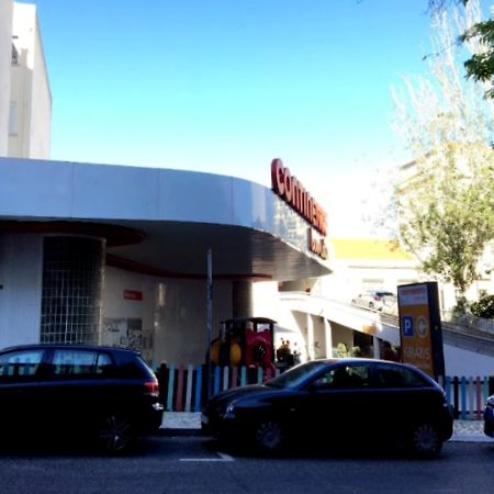 Gaze Out At The City In A Retro-Chic Getaway Lisbona Esterno foto